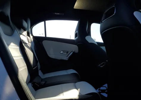 2019 Mercedes-Benz A 250 4Matic z USA, uszkodzony, nr VIN WDD3F4HB0KJ091962